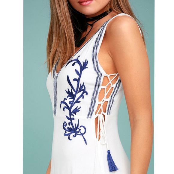 Lulu's Embroidered Maxi Dress - Picture 4 of 4